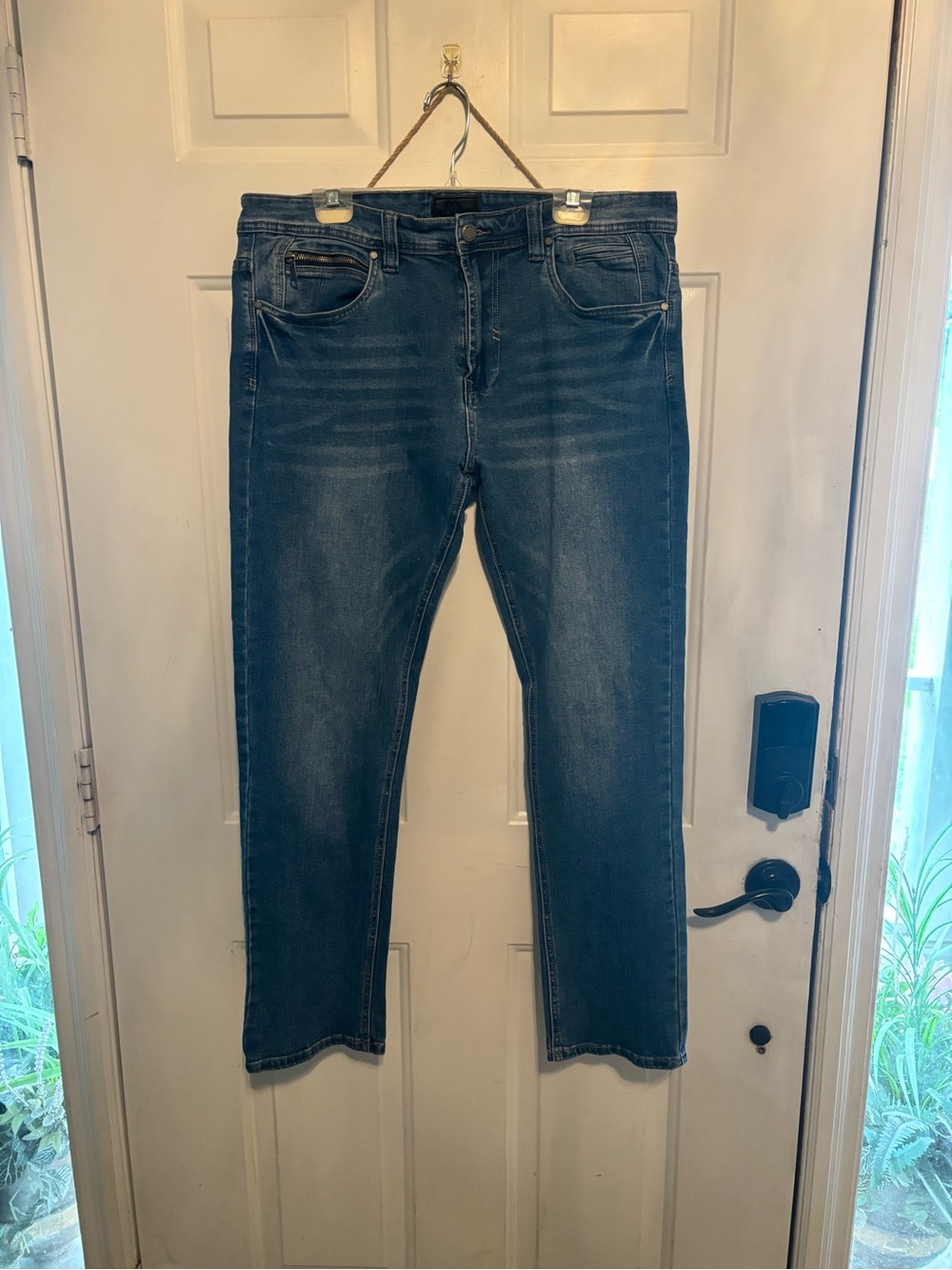 Men's Straight Jeans in Medium Blue Wash